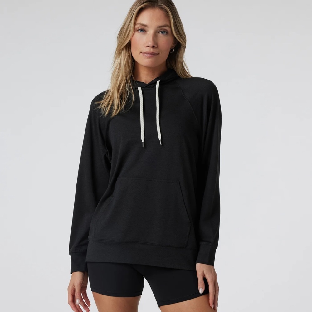 Vuori Halo Oversized Black Hoodie